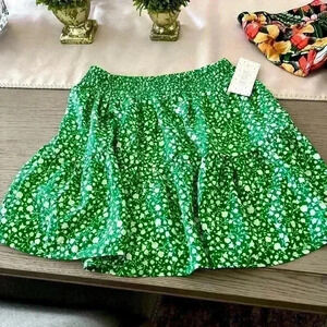 NWT darling Sienna Sky green and white floral skirt with elastic waist.
 #floral